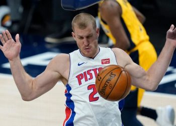 NBA trade grades: What moving Mason Plumlee to Charlotte means for the Detroit Pistons and Hornets