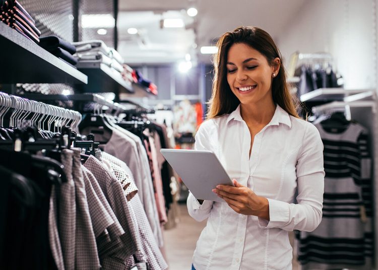 What Does Being a Retail Manager Involve?
