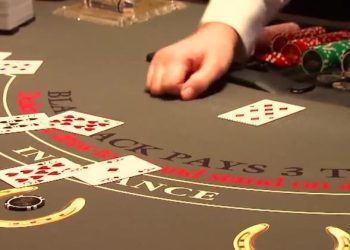 What casino game has the best chance of winning?
