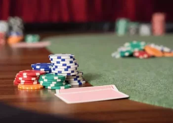 Multi-Way Pots In Poker Explained: How To Improve Your Results